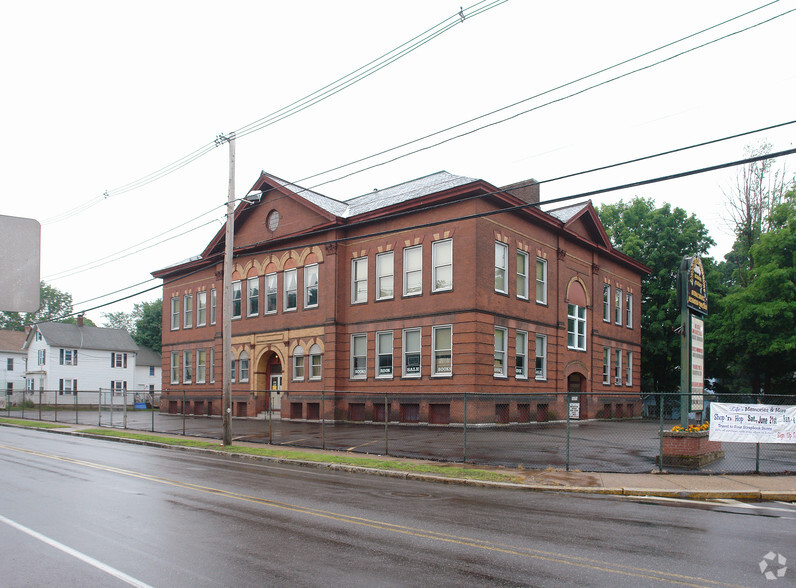 school House Commons